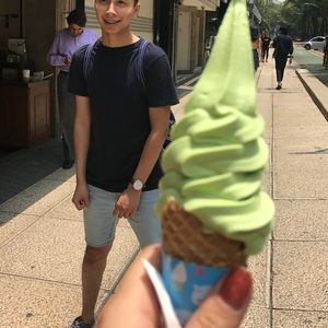 Meet your Posher, Stephanie